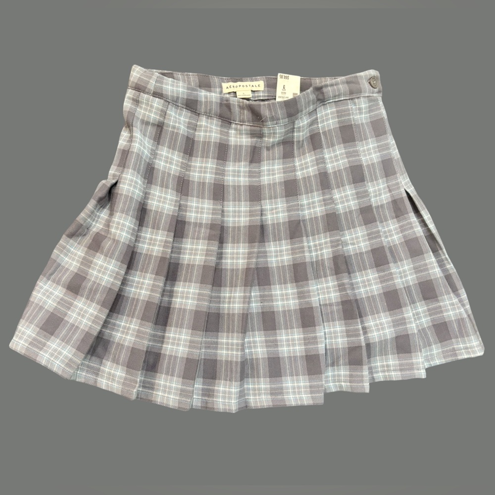 Aéropostale Plaid Skater Skirt in Gray and White
